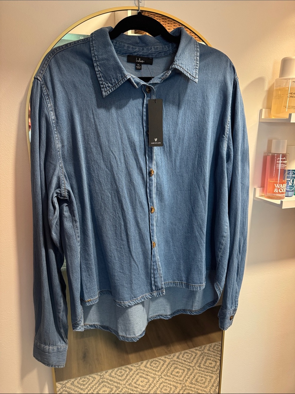NWT Lulus Women’s Light Blue Denim Button-Up Shirt XL